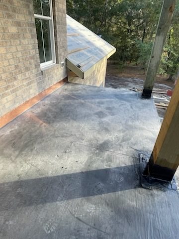 Close project photo for an EPDM deck waterproofing area